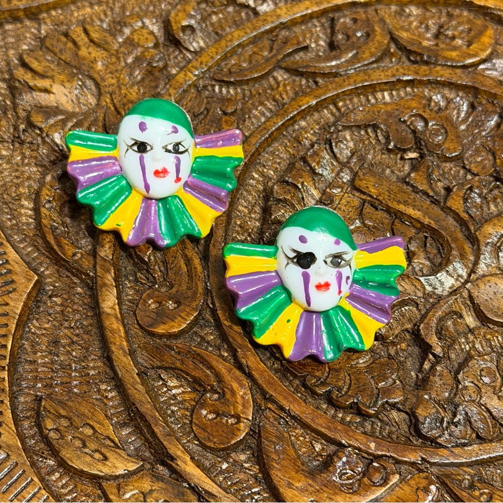 Vintage 80s Mardi Gras Mask Post Stud‎ Earrings Green Purple Jester Clown